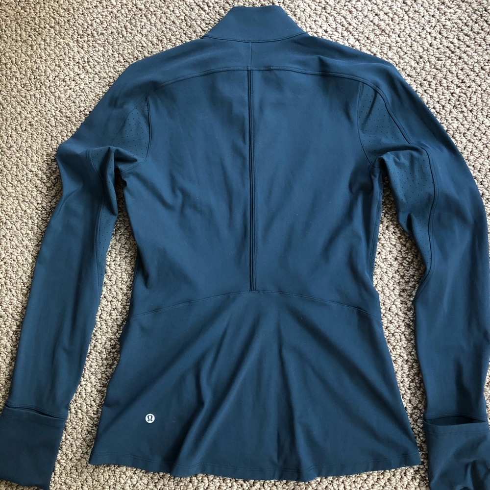 Lululemon Sleek Essentials Jacket - Picture 3 of 8